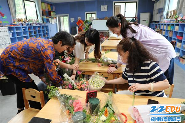3.自由选取喜欢的花材